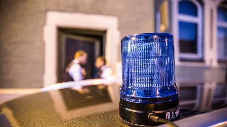 Parkplatz-Streit in der Ludwigsvorstadt eskaliert: Mann schlägt auf Autofahrer ein und flüchtet