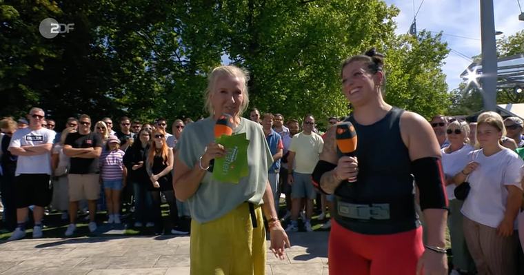 Männerwerfen im „Fernsehgarten”: Andrea Kiewel überrascht mit schlüpfrigem Spruch