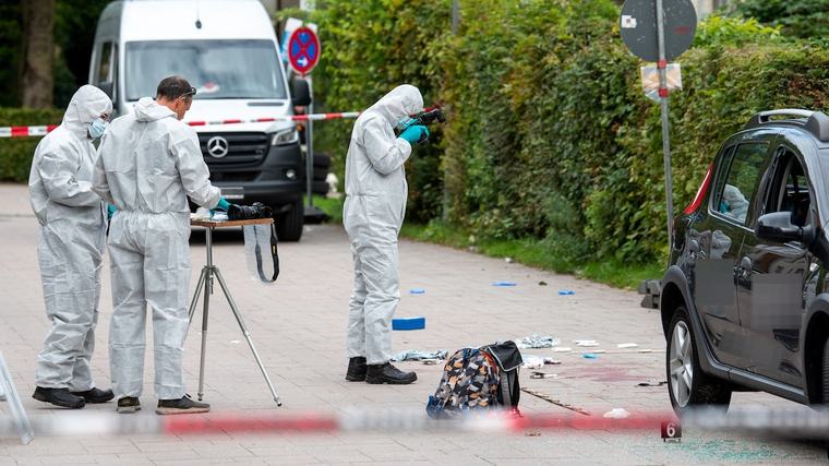 Ahrensburg: Frau bei Machetenangriff lebensgefährlich verletzt