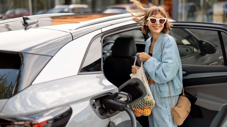 Neue Umfrage: Nur 6 Prozent der E-Auto-Fahrer würden zum Verbrenner zurückkehren