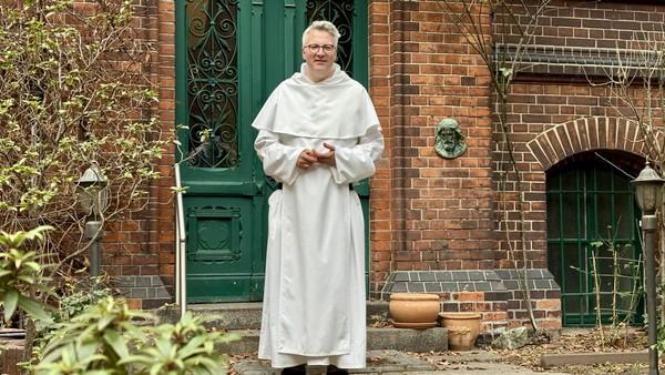 Beliebter Ex-Propst von Osterfeld geht in Berlin den entscheidenden Schritt