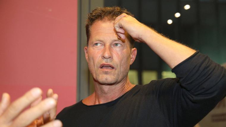 Til Schweiger stichelt bei „Schlag den Star” gegen seine Töchter