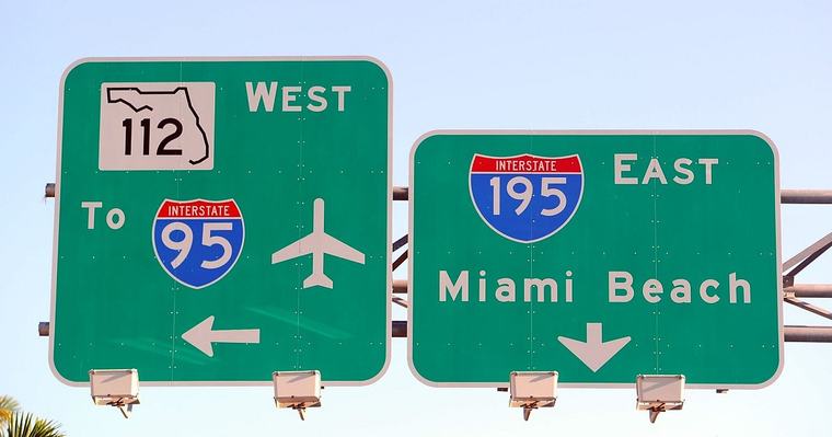 Unfall mit Frachtflugzeug nach Landung am Flughafen Miami