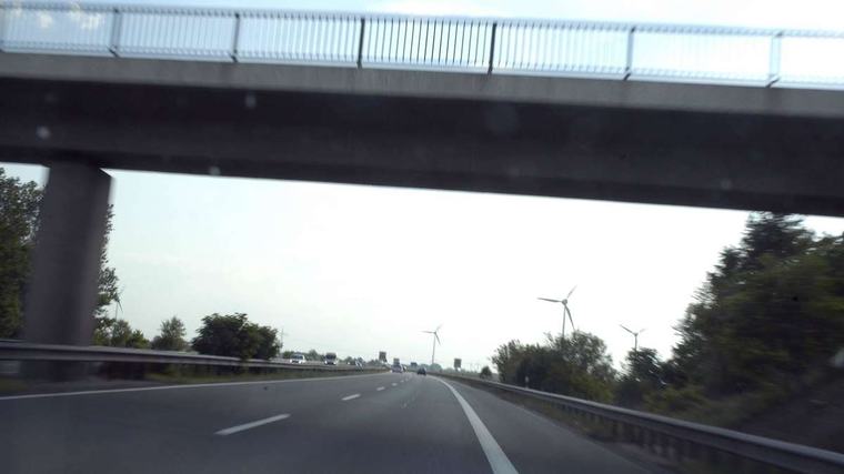 Steinewerfer auf Brücke: Polizei ermittelt wegen versuchter Tötung