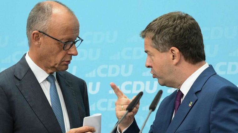 Schulze gibt Regierungsfrage an AfD ab – sogar Merz lässt „rechtsradikalem Ministerpräsidenten“ den Vortritt