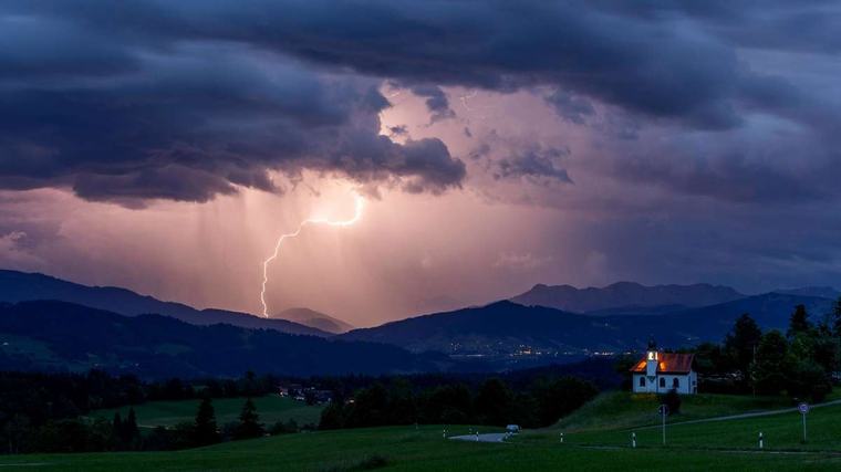„Blitzbrände“: Was steckt hinter dem beunruhigenden Alpen-Phänomen aus dem Sommer 2026?