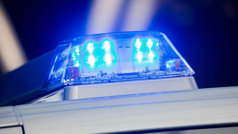 Vater (47) soll 19-jährige Tochter niedergestochen haben