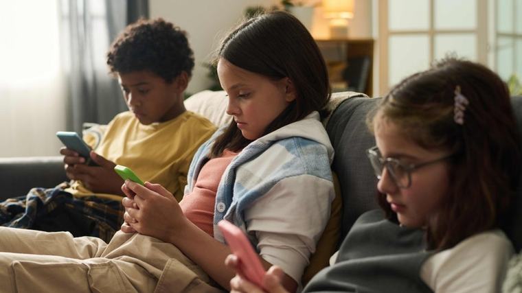 Altersgrenzen für Social Media: Welche Tipps diese Bildungsforscherin hat